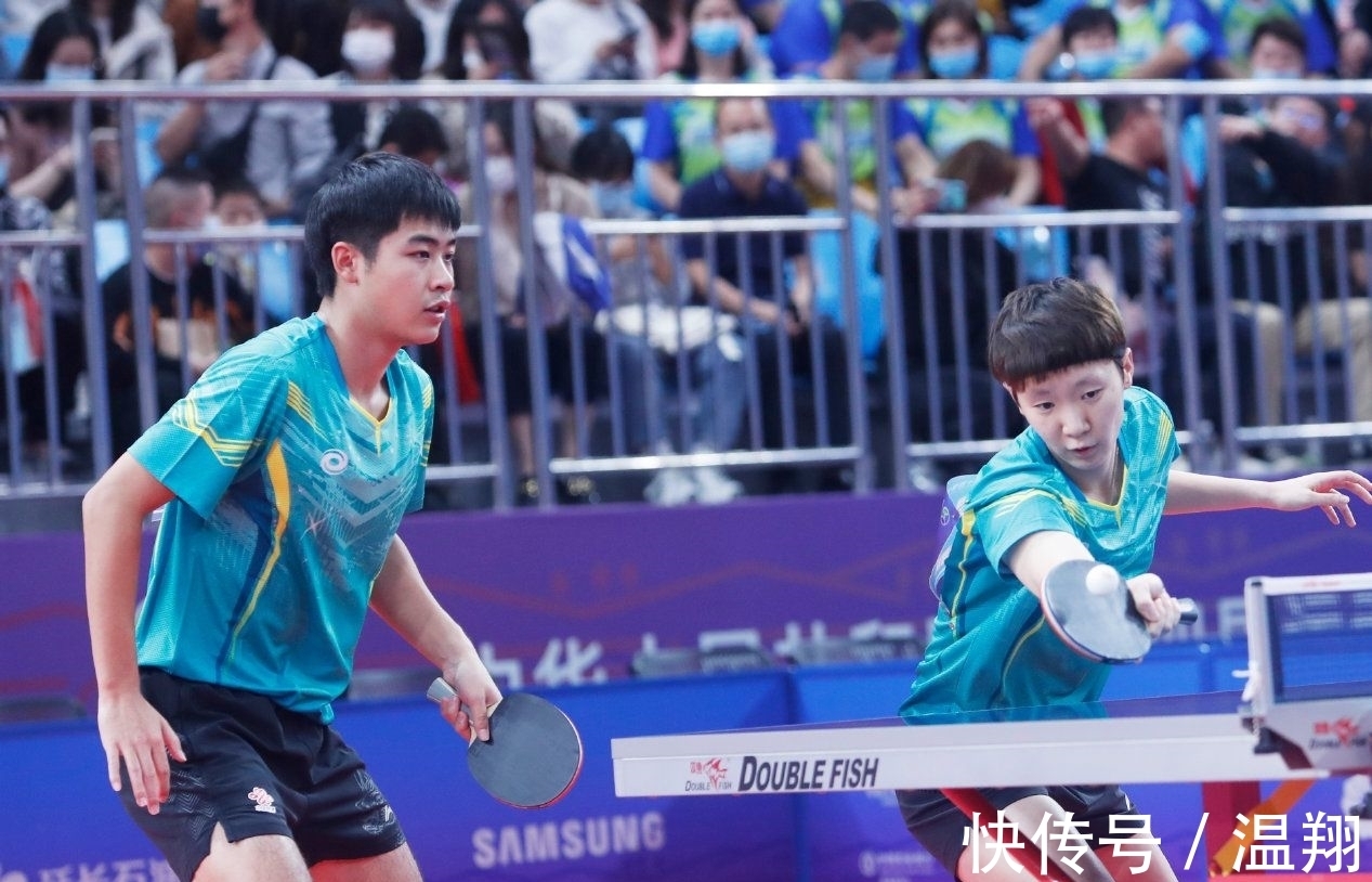 国足战澳大利亚23人大名单出炉，DeepSeek预测比分九派新闻.